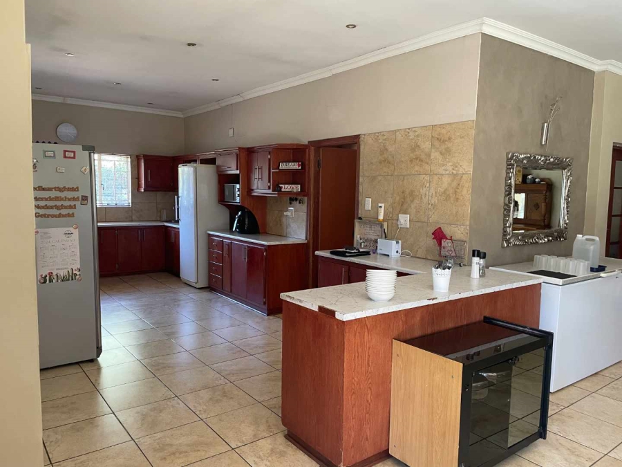 6 Bedroom Property for Sale in Park West Free State